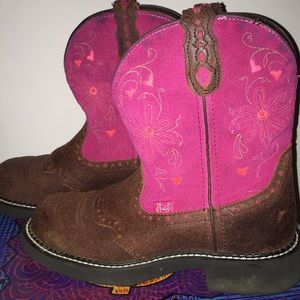 Justin Gypsy boots like new condition.